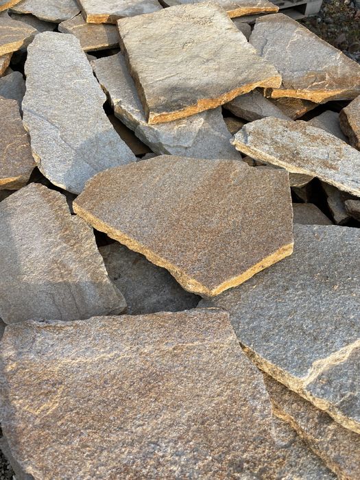 Złoty Łupek Kamień Naturalny na Cokół Okładzina Elewacja Podmurówka