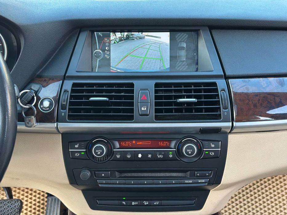 Продам BMW X5 E70 2010