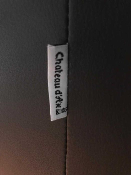 Sofá em Pele da Chateu d'Ax de  2 lugares