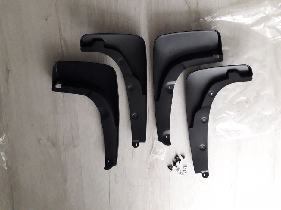 Chlapacze kpl Toyota Rav4 ll 00-05