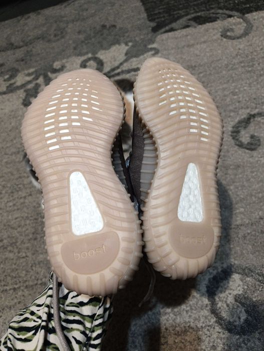 Кросівки Adidas Yeezy Boost 350 V2, кроссовки оригінальні.
