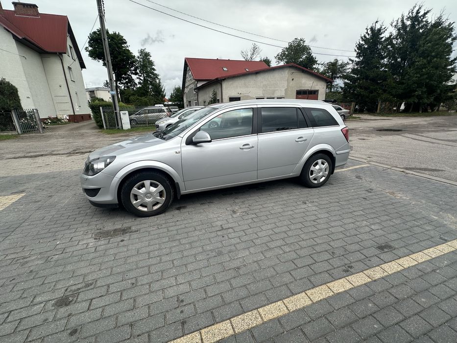 Opel Astra H 1.7CDTI  Hak