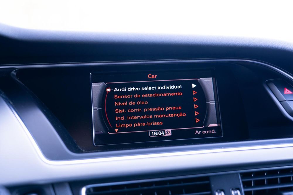 Audi A4 Avant D de 2014 com 176,600 kms