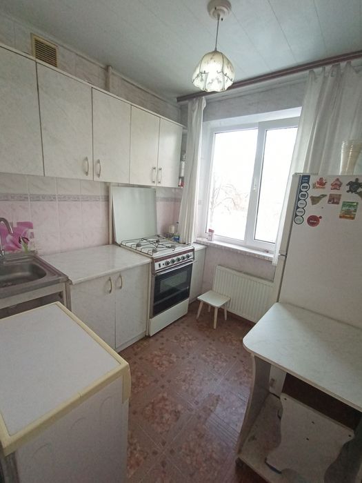 Здам затишну 2 к. кв. Шкільна