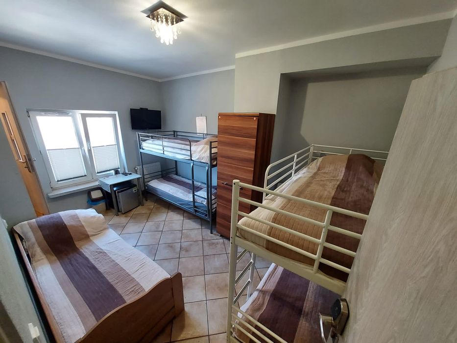 Pokoje pracownicze. 3 pokoje, dom szeregowy