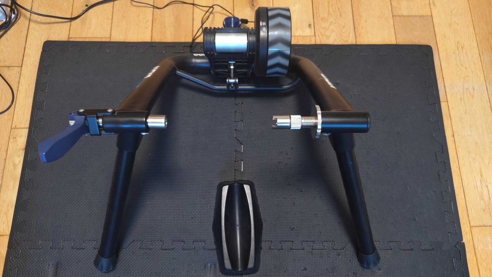 Trenażer Wahoo KICKR snap