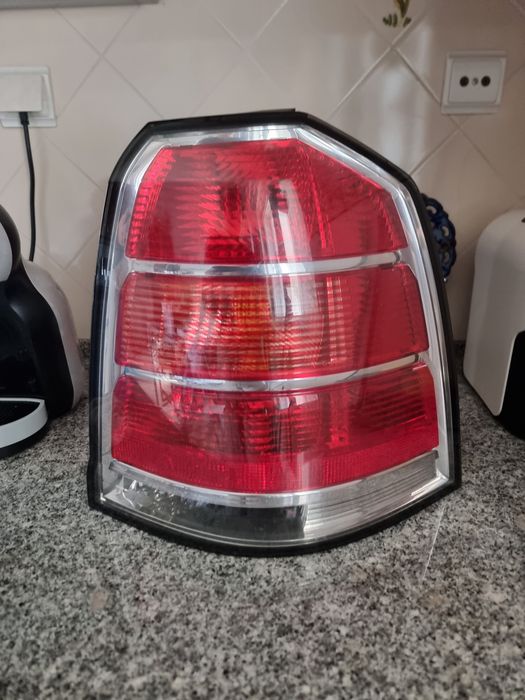 Farolin trazeiro esquerdo opel zafira
