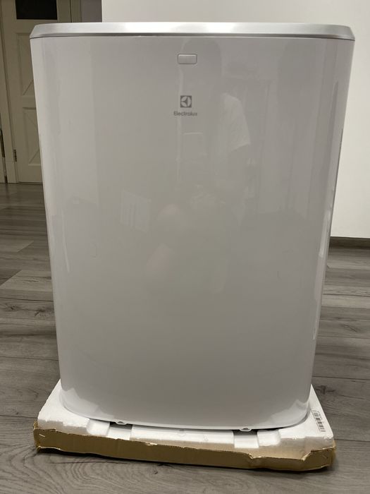 Кондиціонер мобільний Electrolux EXP26U339CW