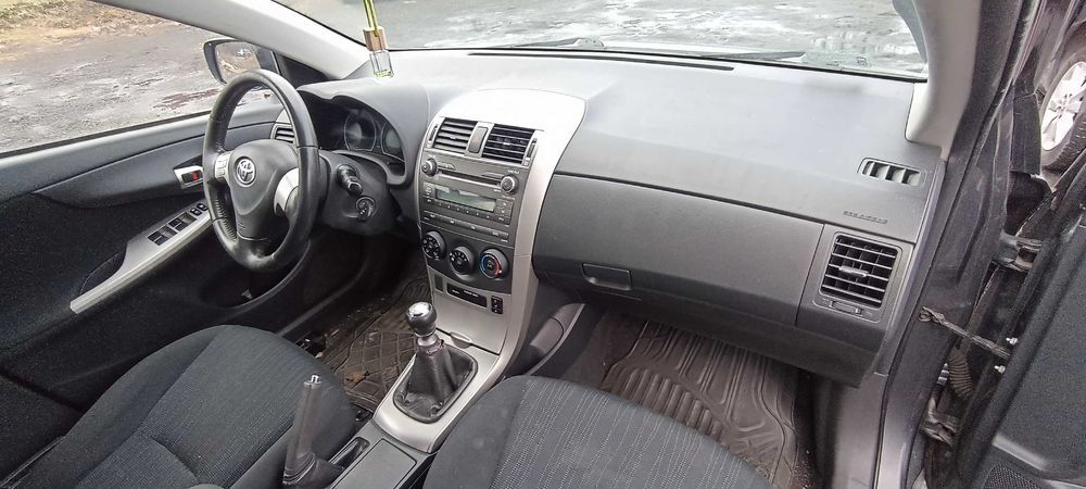 toyota corolla e15 1.6 a1zrt12u lak 1g3 samochód na części