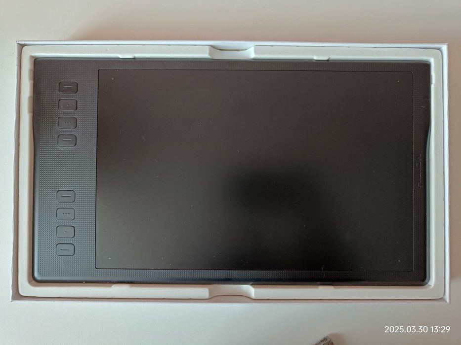 Tablet graficzny Huion Inspiroy Q11K V2 stan bdb, używany sporadycznie