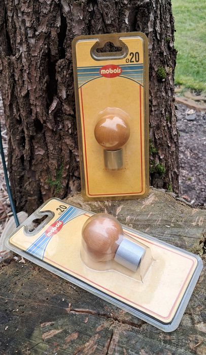 Drewniane kule zakończenia karniszy