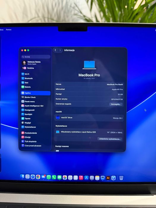 MacBook Pro 14" M1 Pro 10-CPU + 16-GPU / 16GB RAM / 1TB SSD super stan