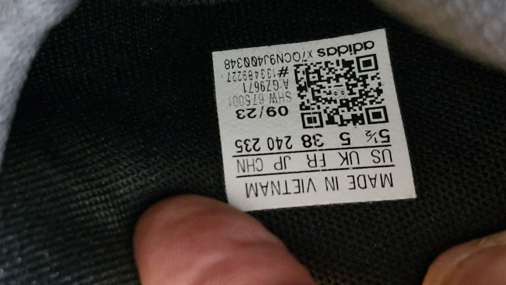 Жіночі кросівки Adidas Hoops 4.0.Розмір 38