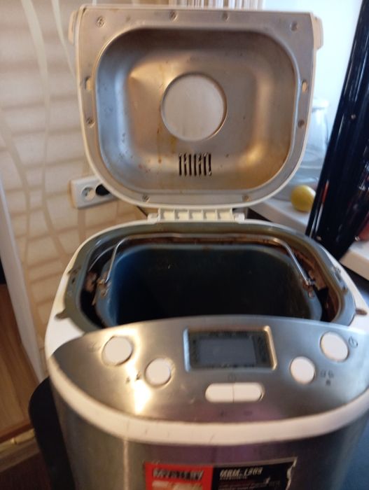 Хлібопічка Mysteri MBM 1202