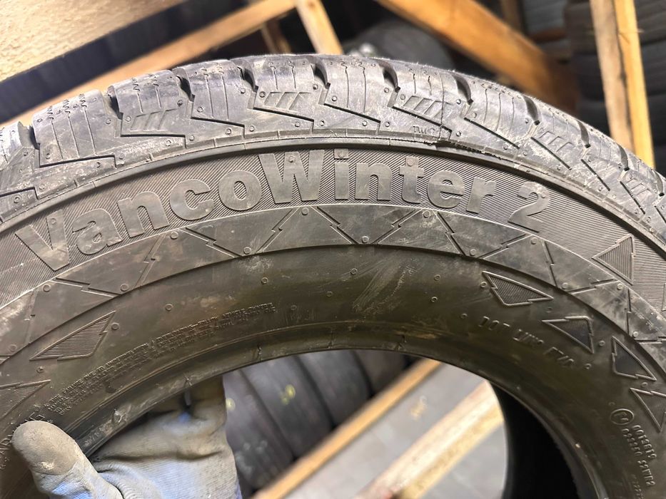 Шини зима 225/75R16C Continental VancoWinter 2  4 шт 9-10мм