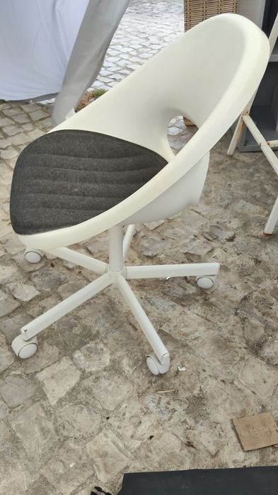 Cadeira IKEA como nova
