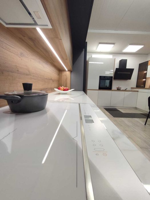 Meble z  ekspozycji bogato wyposażone