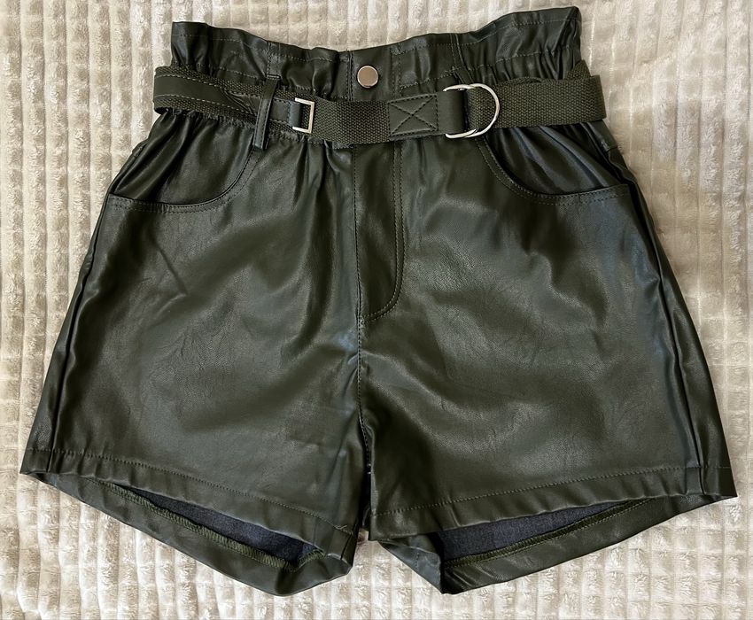 Шорти з екошкіри