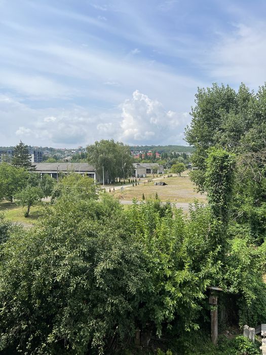 Продаж 2 кімн квартира  60 м2Світло не вимикають, газове опал
