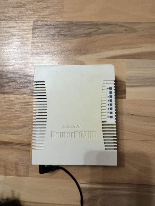 Router MikroTik RB962UiGS-5HACT2HnT Dual Band Wifi 2,4 Wifi 5.0