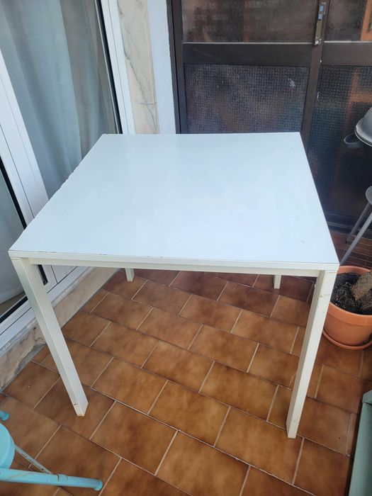 Mesa quadrada (oferta)