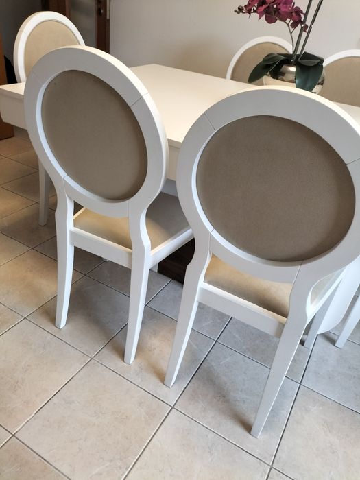 Mesa extensível maciça com cadeira