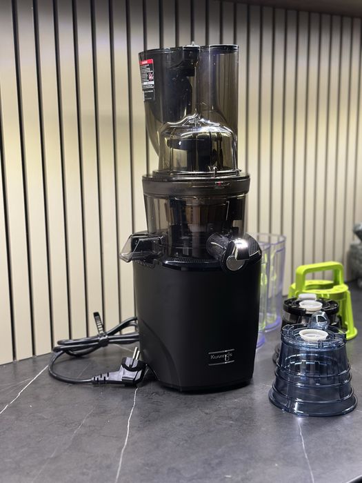 Wyciskarka Kuvings REVO830