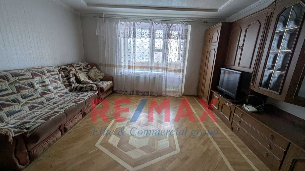 Оренда 3 -х кв. проспект Воскресенський (Перова) 48