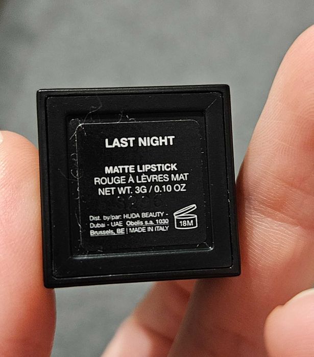 Matowa pomadka Huda Beauty