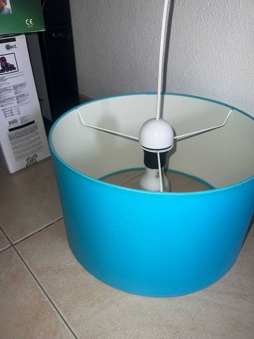 Abajur azul completo
