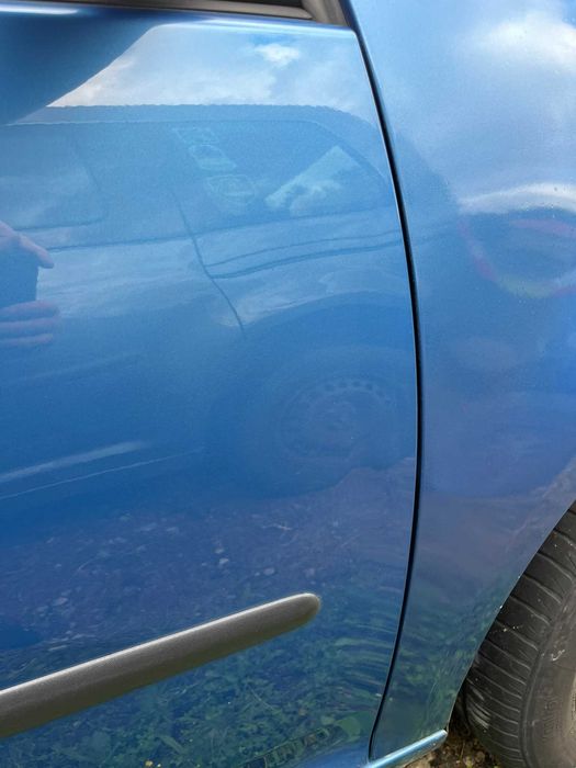 drzwi przód przednie prawe vw golf v 5 1k0 2003 -2009 hatchback 5 drzwi lc5g niebieski