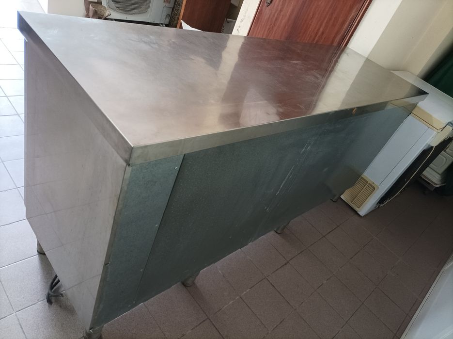 Bancada de  refrigeração traseira de balcão