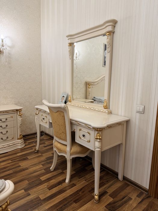 Елітний спальний гарнітур | Класика | Натуральне дерево