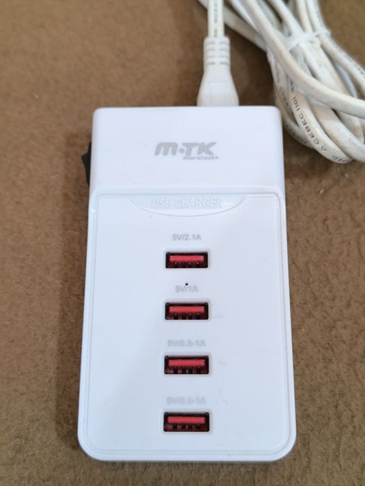 Carregador USB multi-portas M-TK.
