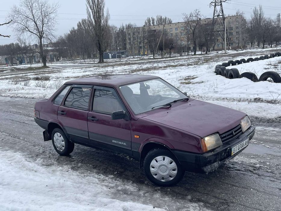 Продам срочно ваз-2199 год выпуска2008