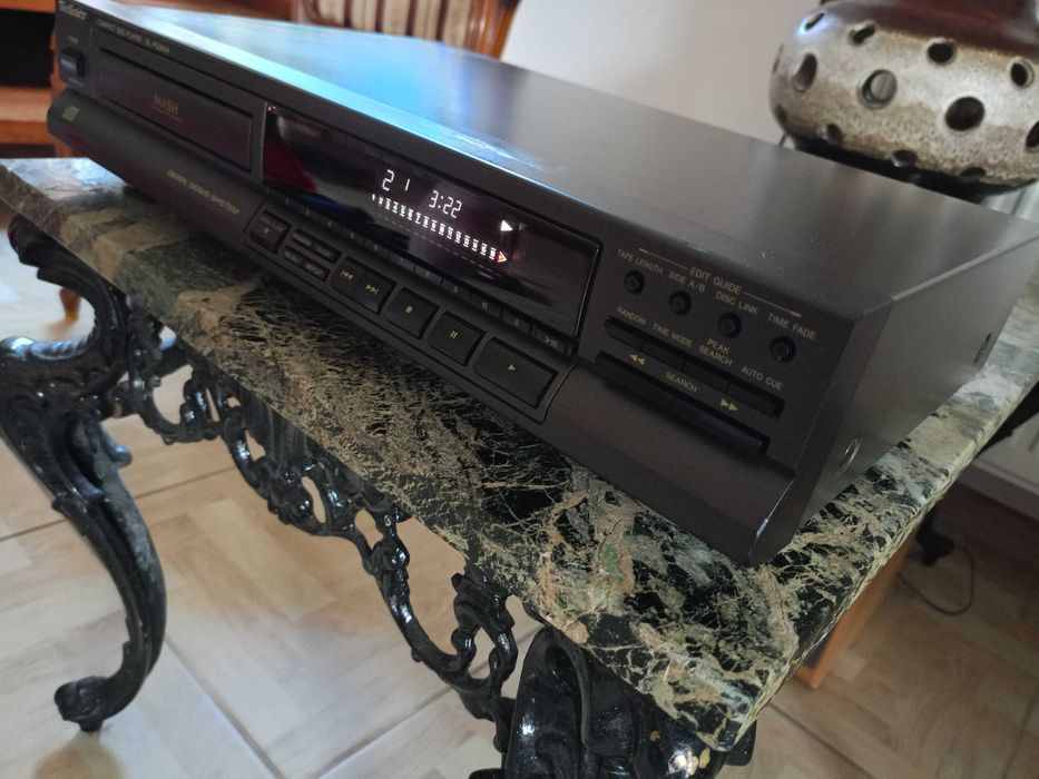 Odtwarzacz CD Technics SL-PG360A