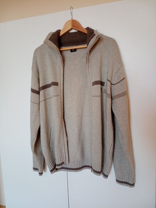 Sweter kardigan wełniany