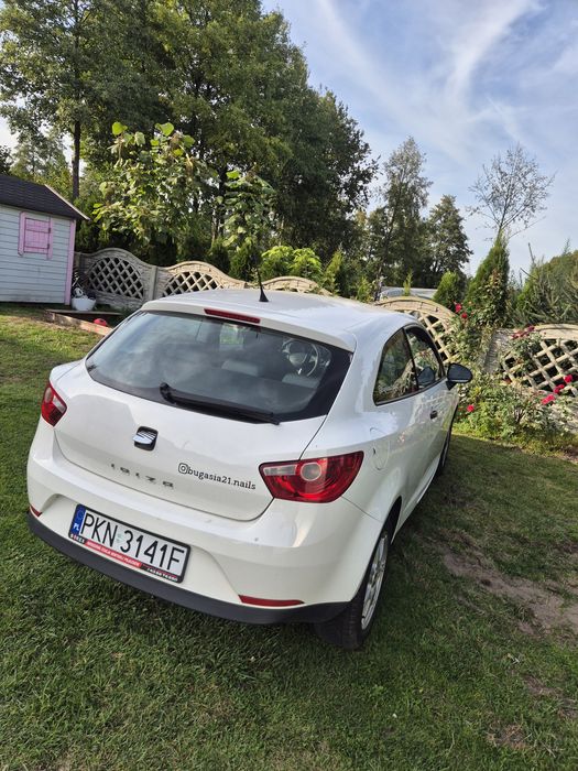 SEAT ibiza 2009.