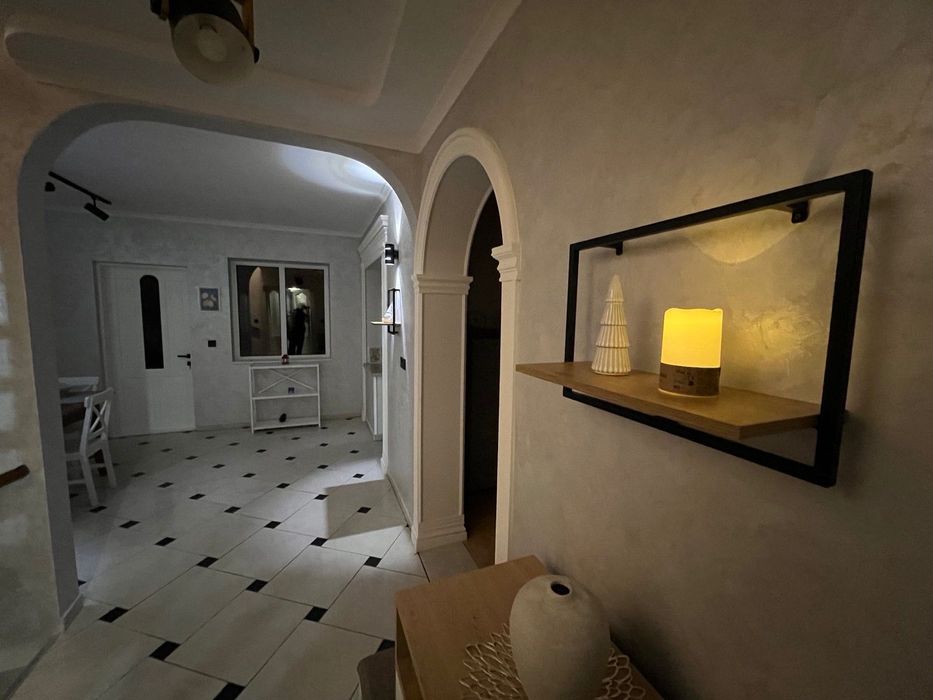 Оренда будинку в 2 км від Чернівців посеред ландшафтного дубового гаю