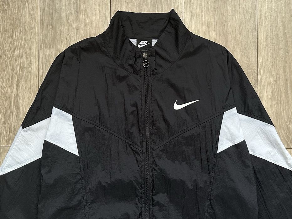 Вітровка куртка Nike NSW