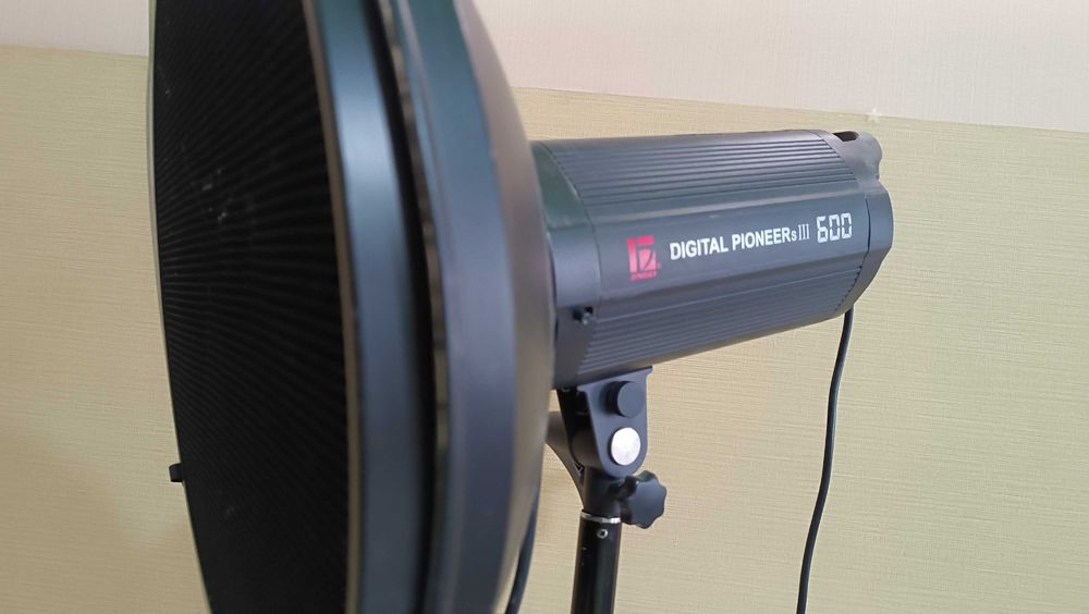 digital III 600 імпульсне та постійне світло