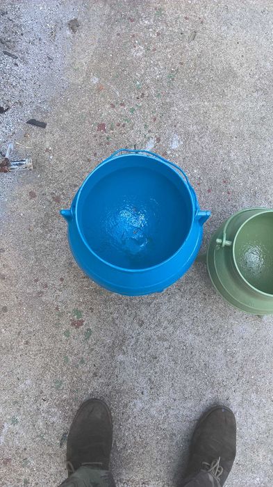 3 potes de ferro pintados , para decoraçao de jardim