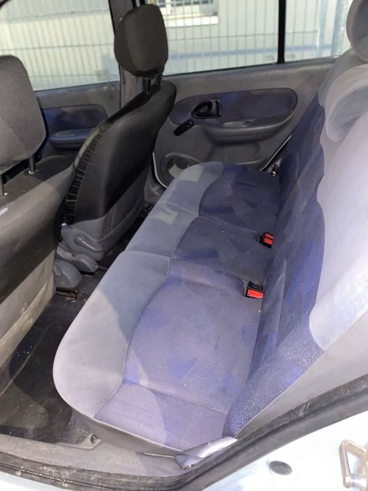 Vendo renoult clio muito bom de mecânica esta impecavel parece um relogio aceito retoma ou troca so tem 175 mil kms muito bom para despachar