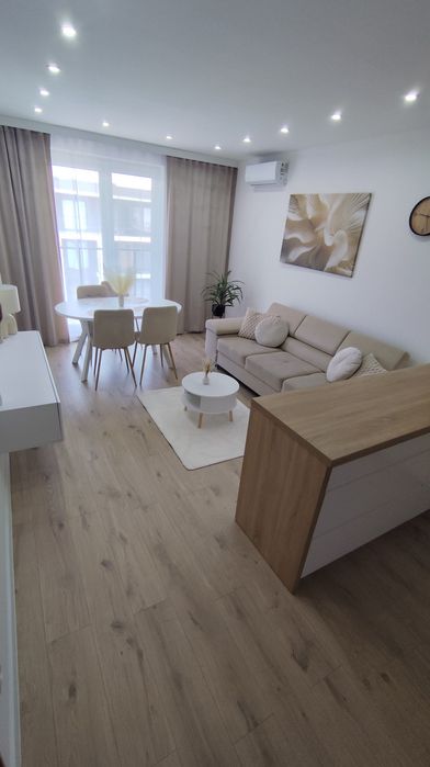 Apartament na osiedlu Levityn z windą,  klimatyzacją i  komórką.