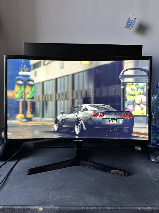 Monitor Samsung 24” Curved Full HD – bardzo dobry stan