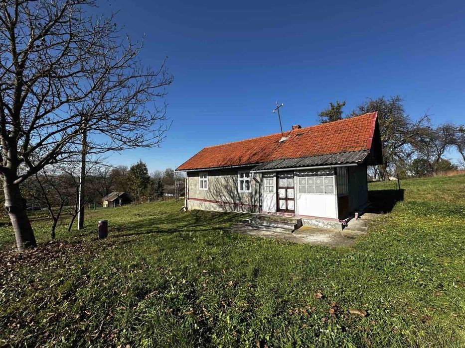 Продається будинок та земельна ділянка в с.Летня поблизу м.Дрогобич