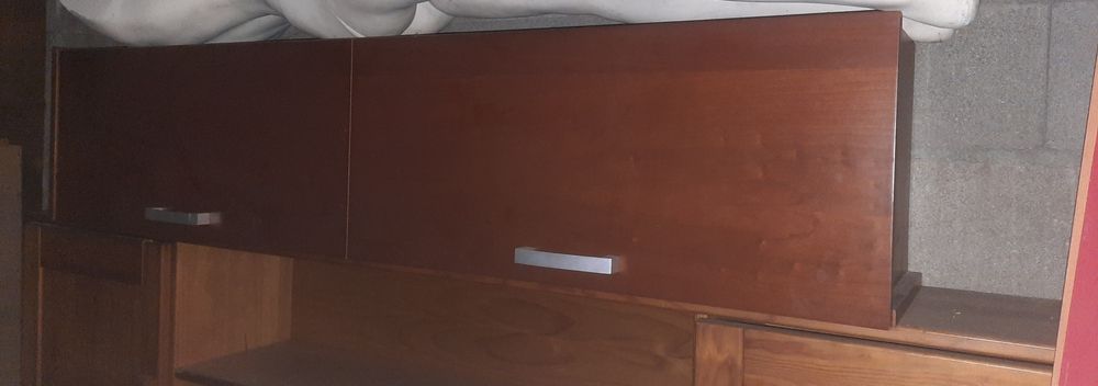 Movel de parede para arrumos