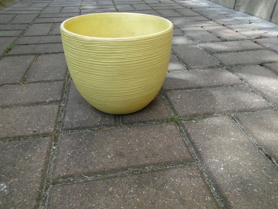 Doniczka do kwiatów ceramiczna