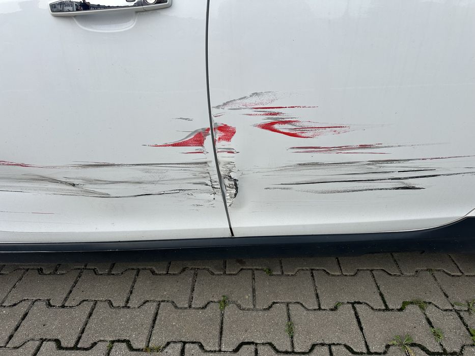 Opel insignia uszkodzona