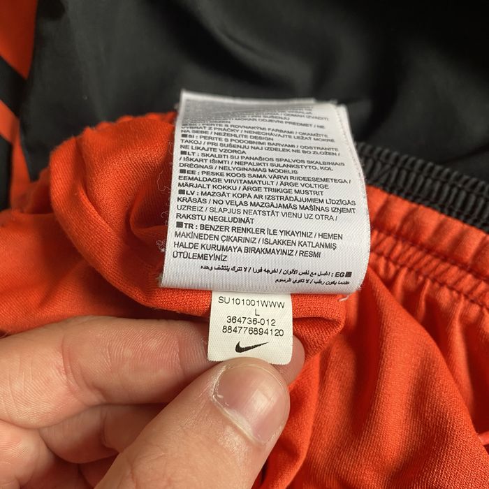 Спортивні шорти nike BIG logo у чорно помаранчовому кольорі, найк